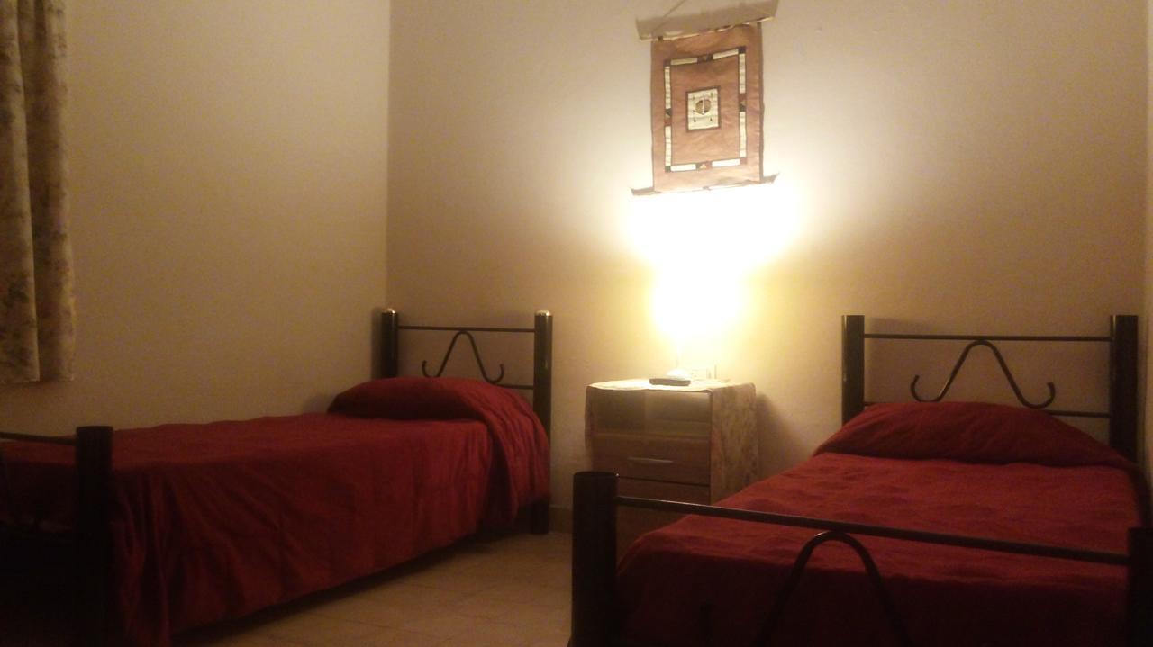 Hospedaje La Serranita Bahia Blanca Bagian luar foto