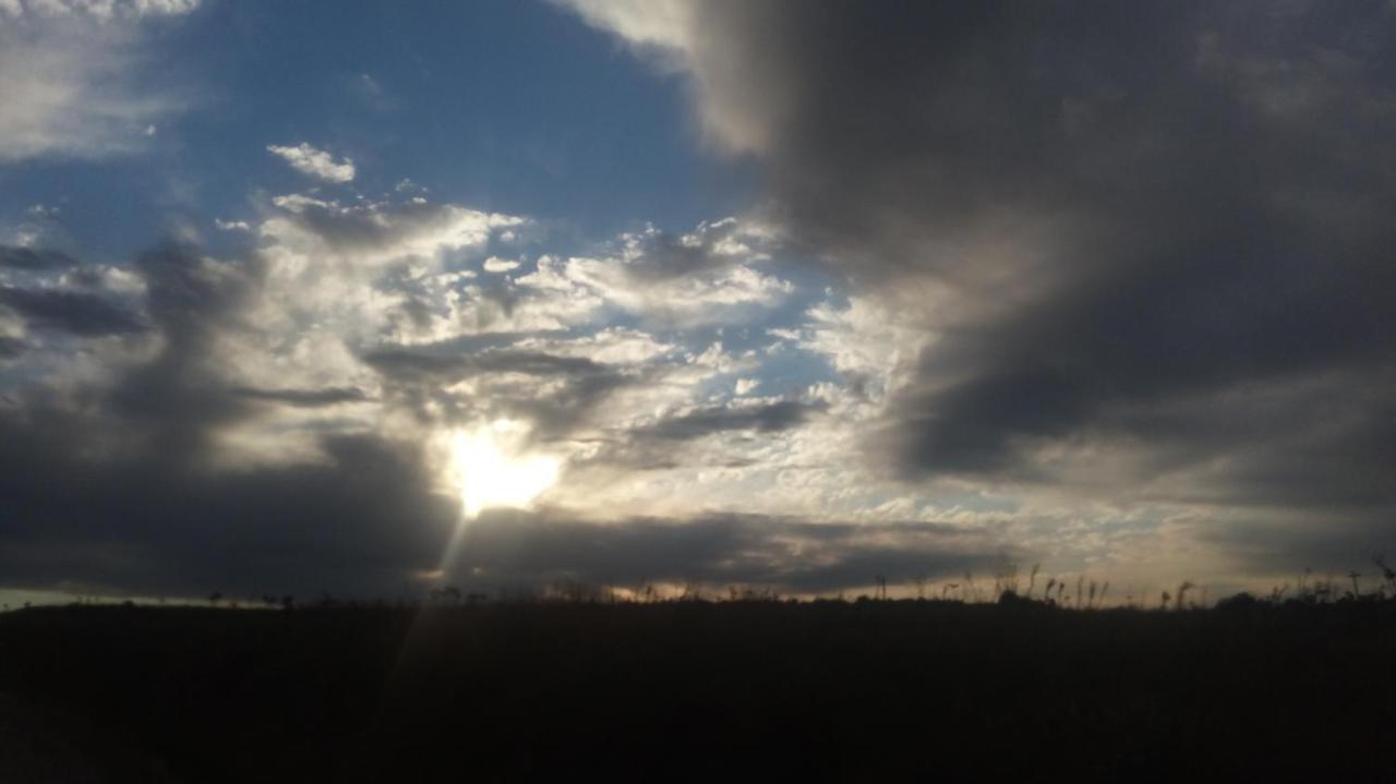 Hospedaje La Serranita Bahia Blanca Bagian luar foto